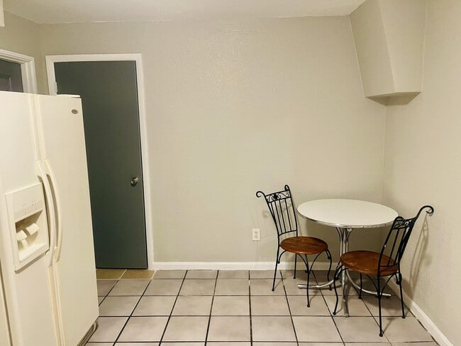 Photo - 3215 E Jean St