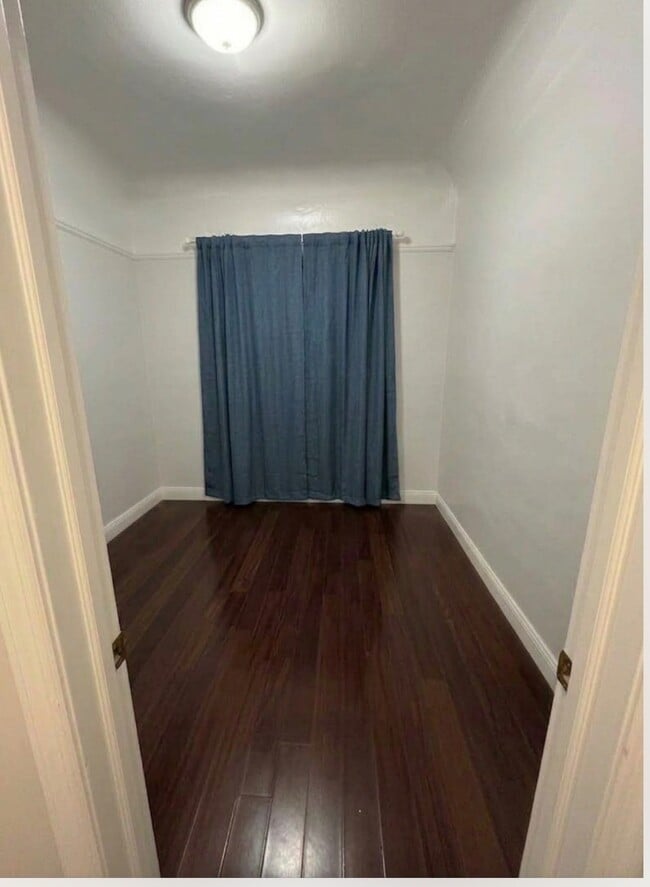 Photo - 2059 Berkeley Way