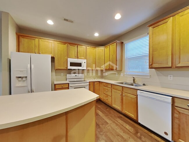 Photo - 15701 Seafield Ln