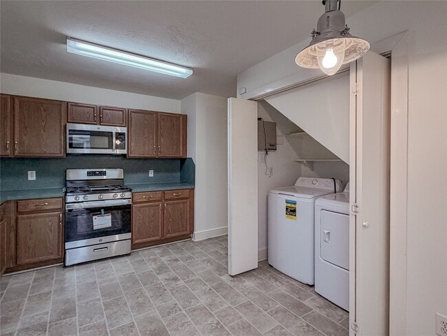 Photo - 20935 Young Meadows Way