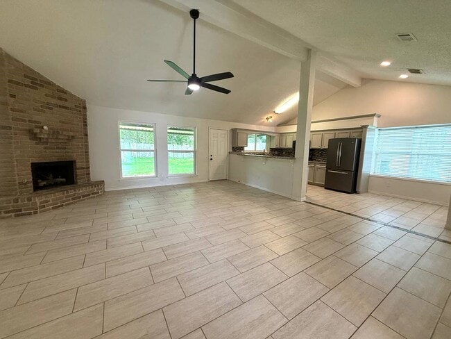 Photo - 646 Fair Oak Dr