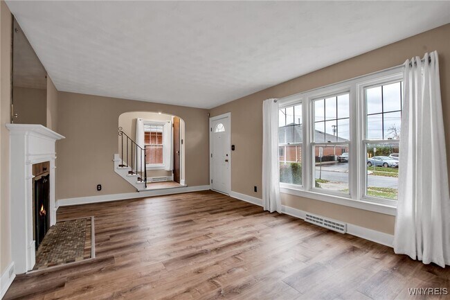 Photo - 21 Waverly Ave