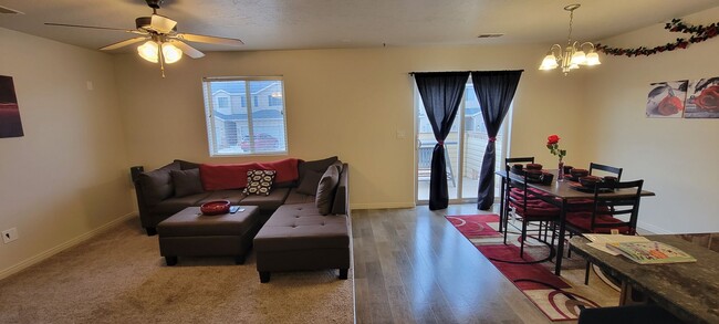 Photo - 1677#50 - Rahmaan, TrayV&#39;on Unit 1