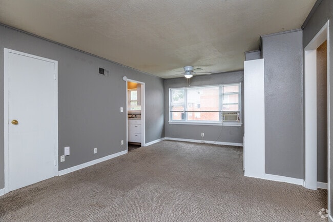 2HAB, 1BA - 745 ft² - Wyandotte Apartments