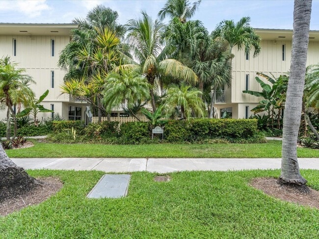 Building Photo - 255 Sunrise Dr Unit 307