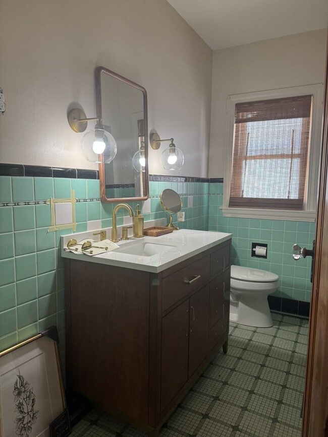 Photo - COMING SOON | Fully Furnished 4BR Student Home | All Utilities Included | Walk to UE