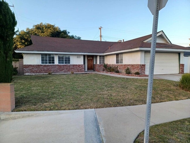 Building Photo - 6501 Brad Dr Rental