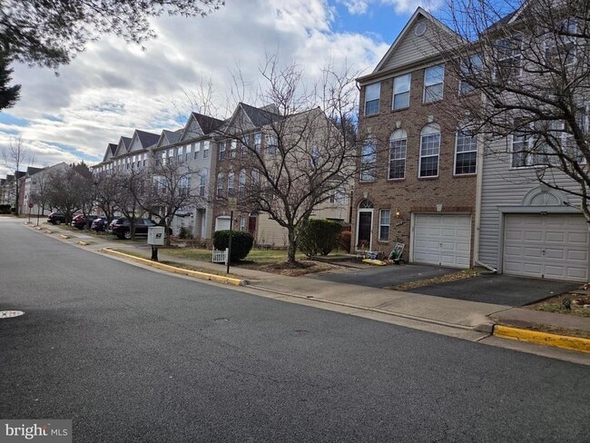 Building Photo - 6330 James Harris Way