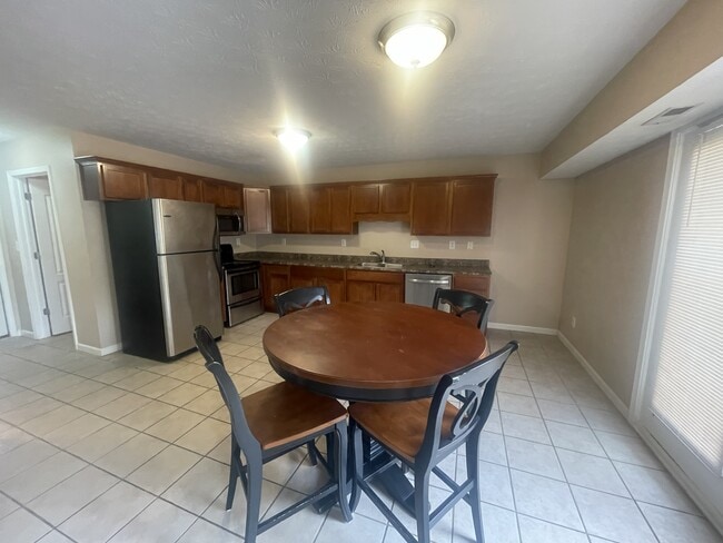 Photo - 1842 Ellison Dr