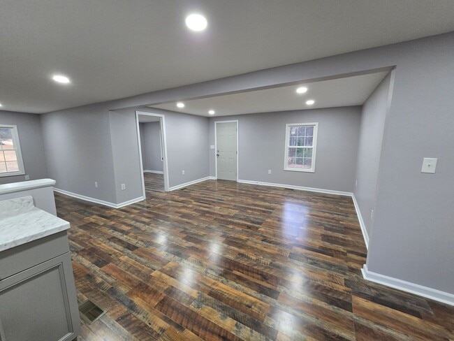 Photo - NEW LISTING!!!!!