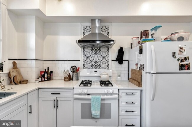 48 Q St NE
