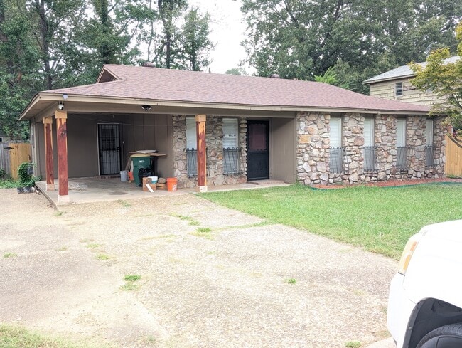 Building Photo - 9508 Labette Dr Rental