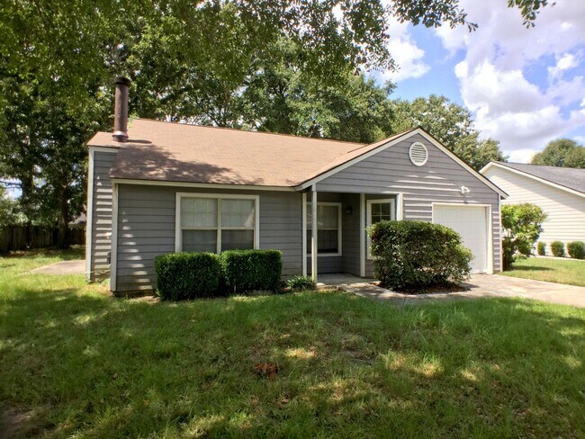 Three Bedroom, Two Bathroom Home in Richmo... - Three Bedroom, Two Bathroom Home in Richmo...