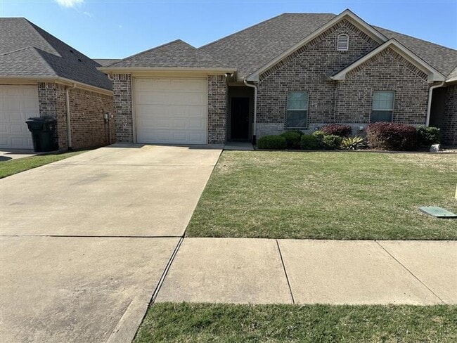 Building Photo - 4014 Mobley Cir