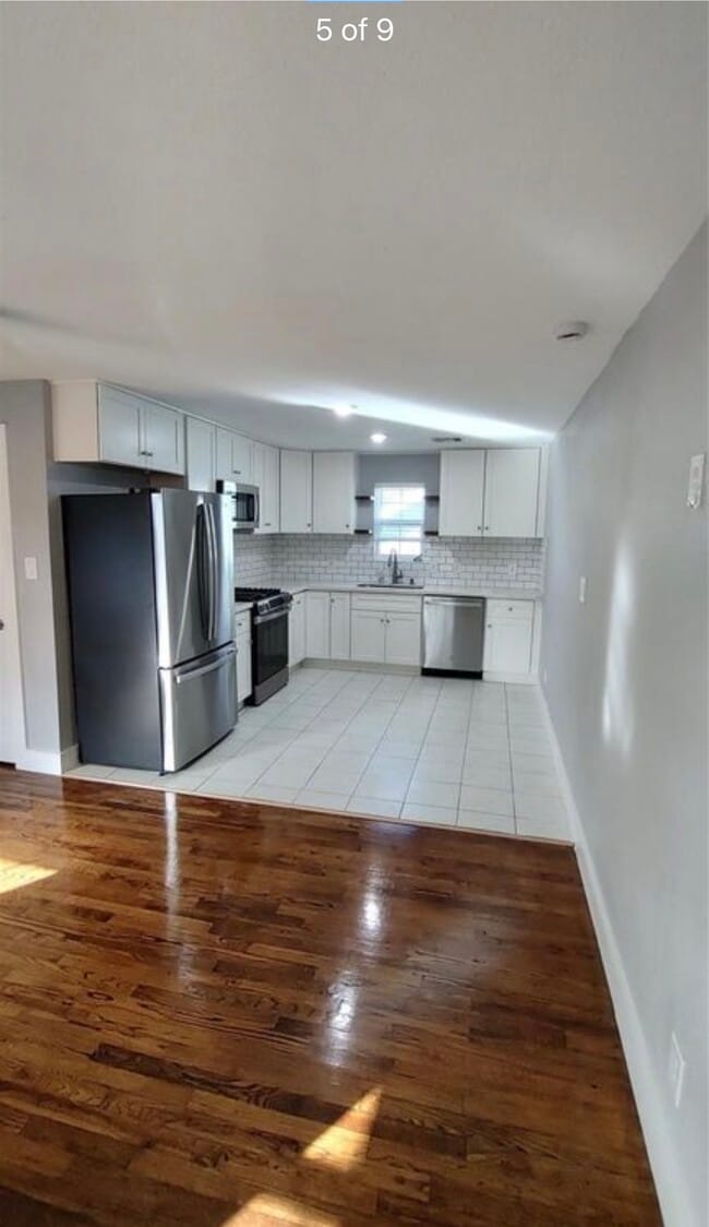 4523 Avenue P 1/2 Rear Unidad Garage apartment
