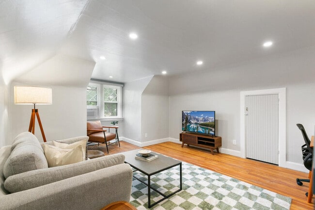 Photo - 2619 E 12th Ave Unidad ID1239937P