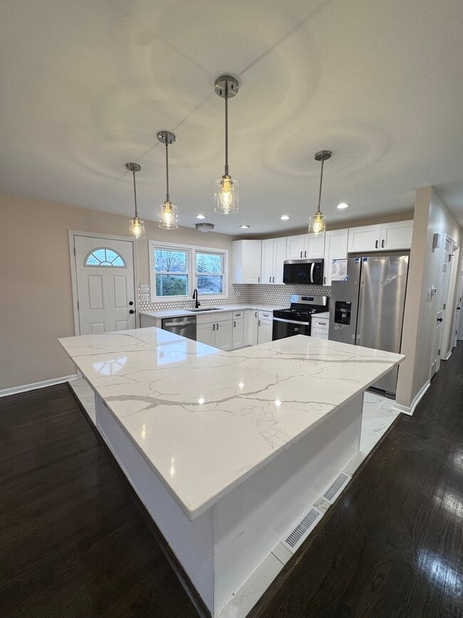 Photo - 1338 Jill Terrace