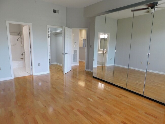 405 W 7th St