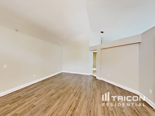 Photo - 6926 Waterbrook Ct