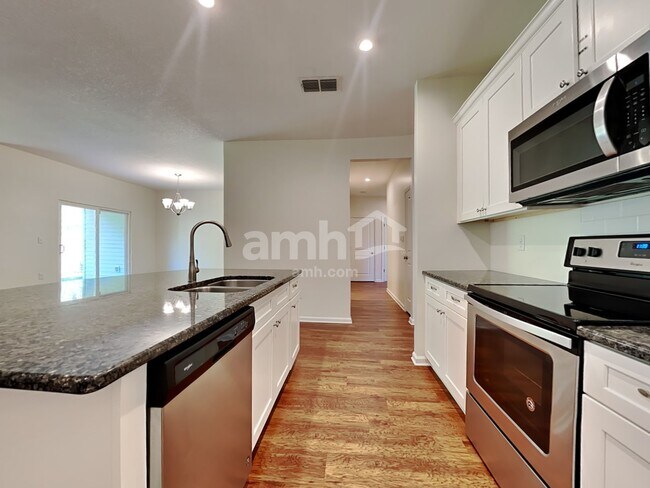 Photo - 8160 Radican Rd