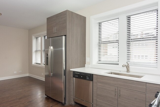 Photo - 2228 N Sawyer Ave Unit W2