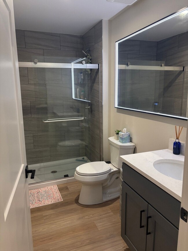 Photo - 177 N Main St Unidad 206