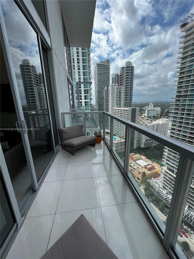 Photo - 1050 Brickell Ave Unit 2818