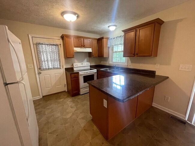 Photo - 5039 Coker St