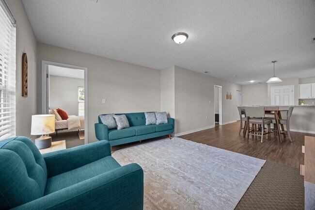 21 Collins Dr