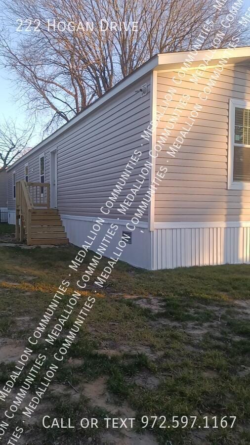 Photo - 222 Hogan Dr