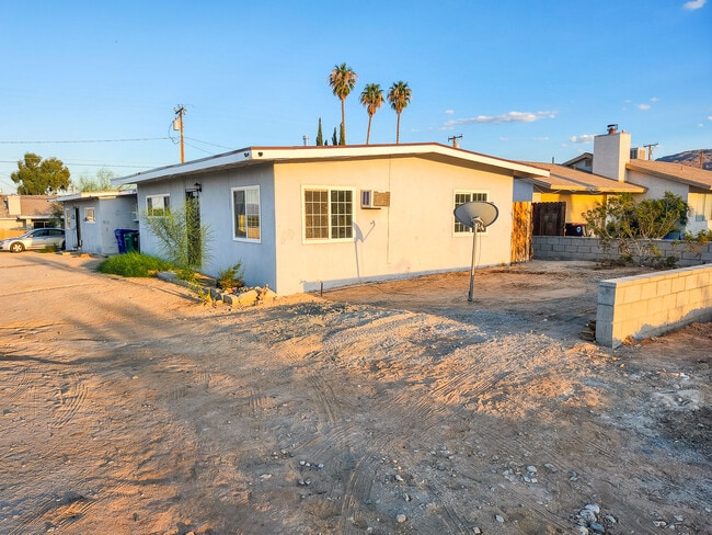 Photo - 5527 Baileya Ave Unit C