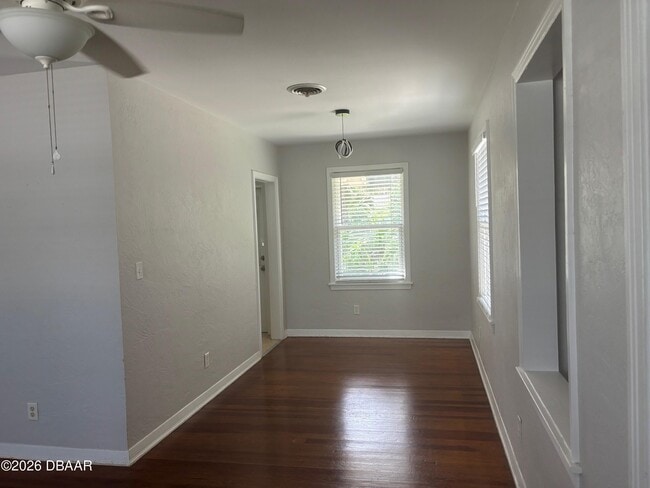 Photo - 250 S Seneca Blvd