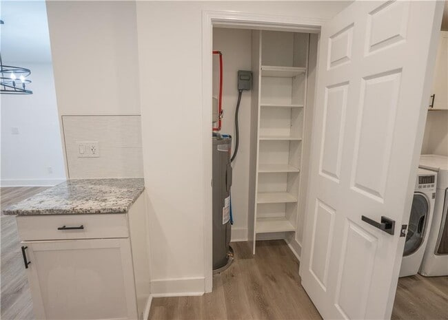 Photo - 3822 Bakers Ferry Rd SW