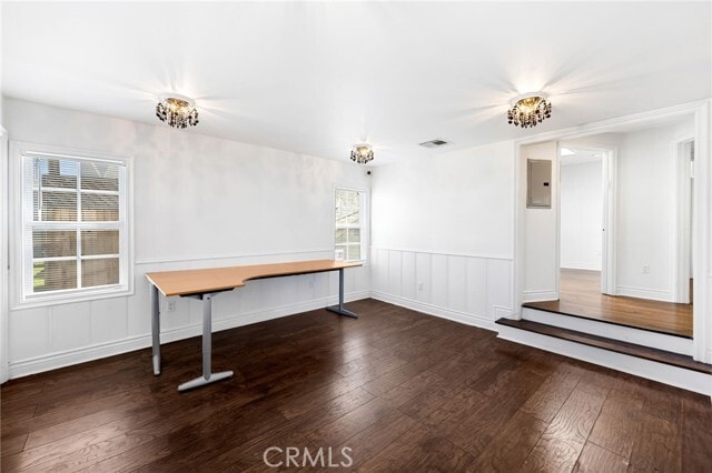 Photo - 6000 Woodman Ave Unidad A