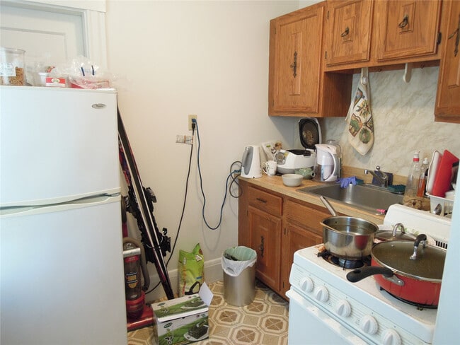 180 Pleasant St