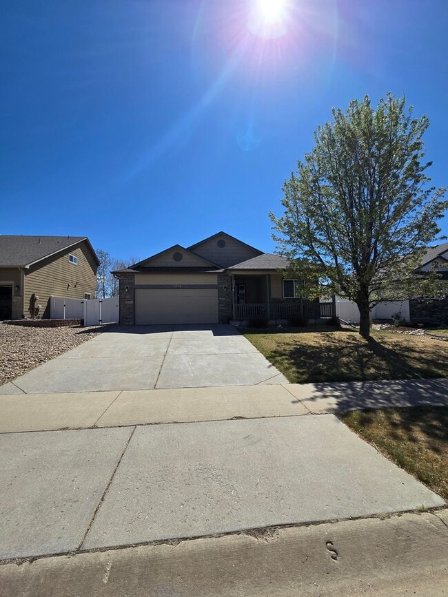 Photo - Spacious 5B/3B with Finished Basement Now Available!