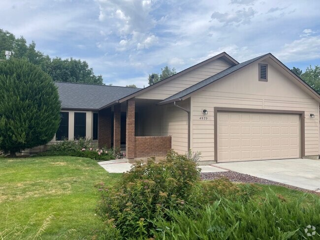 Building Photo - 4579 N Wisteria Pl Rental