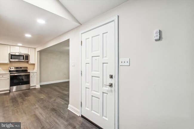 Photo - 803 Congressional Ct