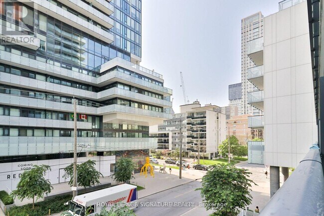 Photo - 185 Roehampton Ave Unité 219