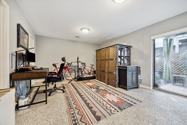 Photo - 815 Robin St