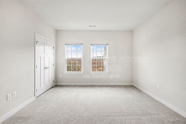 Photo - 2654 Jetstream Rd