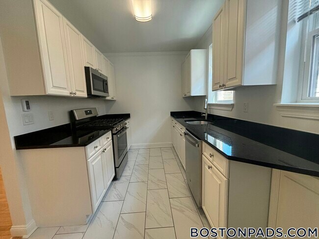 Photo - 37 Auburn St Unit 1