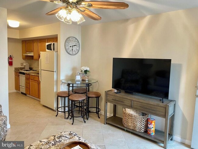 Photo - 330 42nd St S