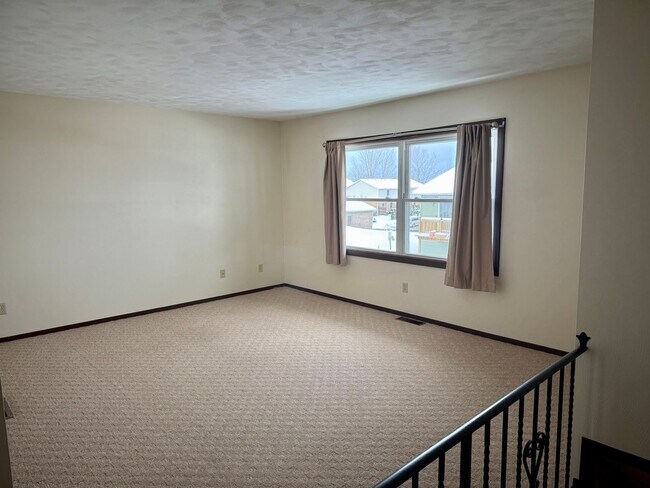 Photo - 4130-4136 Canterbury Dr Unit 4134