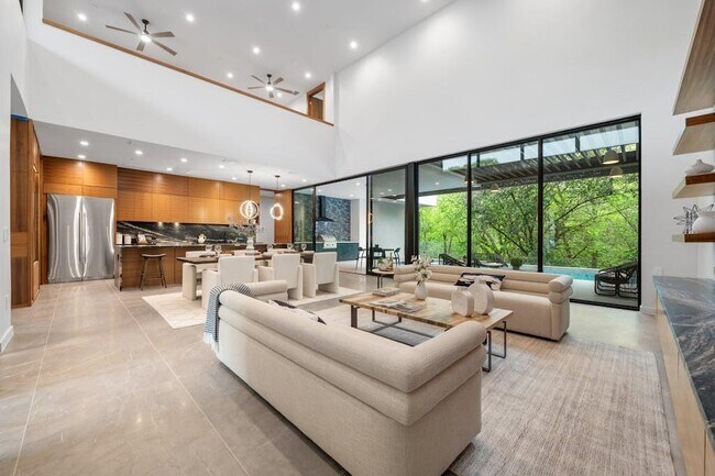 Photo - 3415 Rosefinch Trail