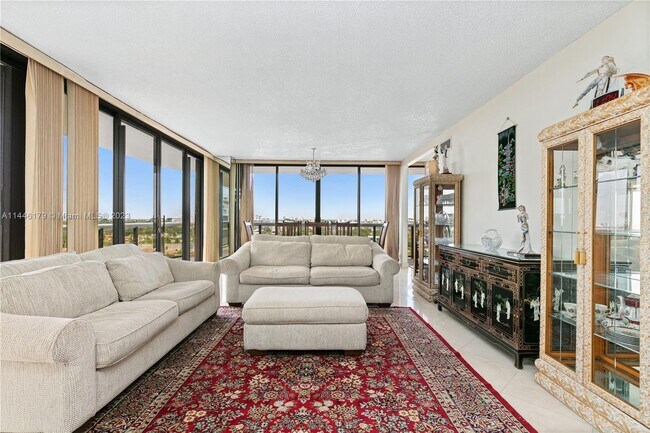 Photo - 9455 Collins Ave Unidad 1004