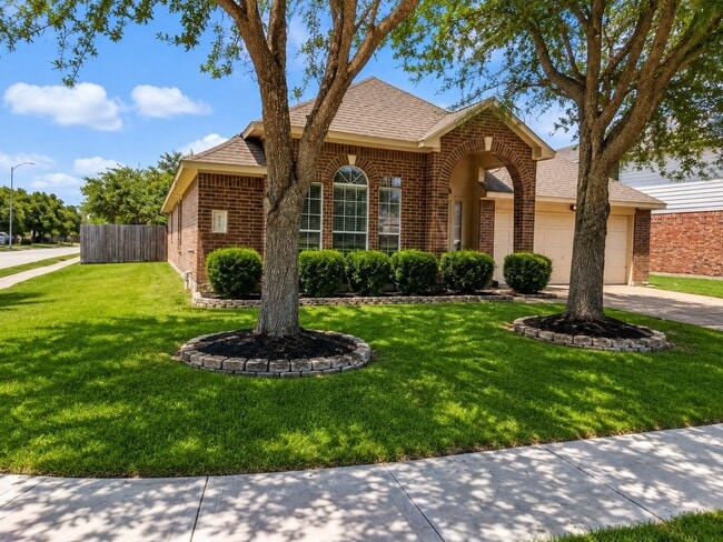 Photo - 5817 Village Grove Dr