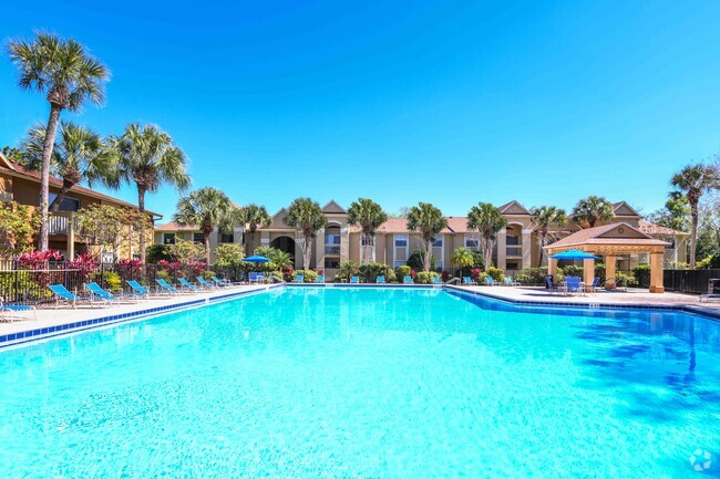 Large Resort Style Pool and Sundeck - Summerlin at Winter Park Apartments