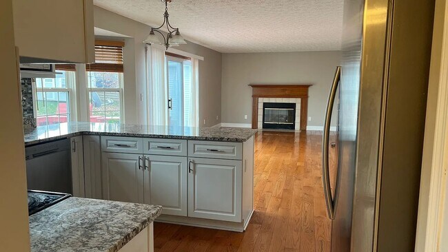 Photo - 6752 Riverside Glen Ct