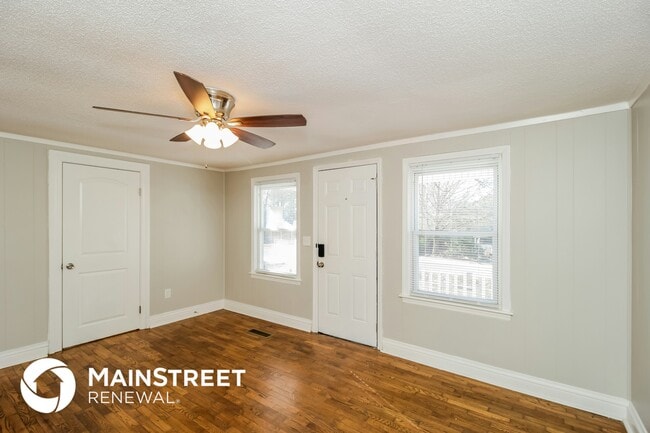 Photo - 667 Mitchell Dr